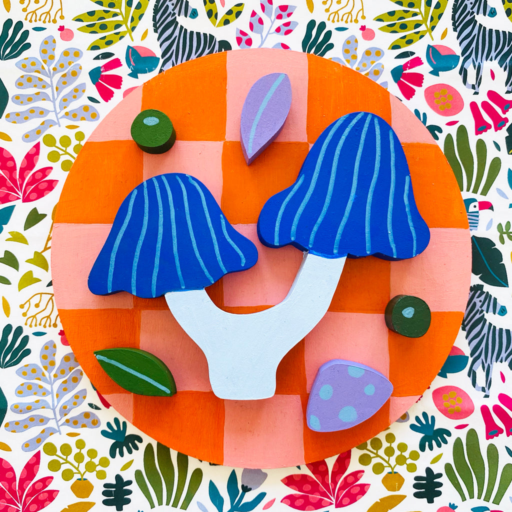 Figura decorativa MDF hongos azules