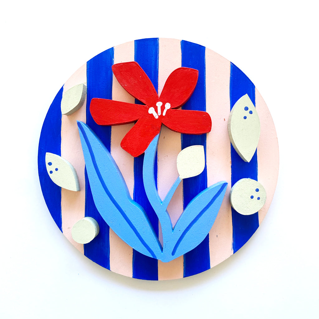 Figura decorativa MDF flor con líneas