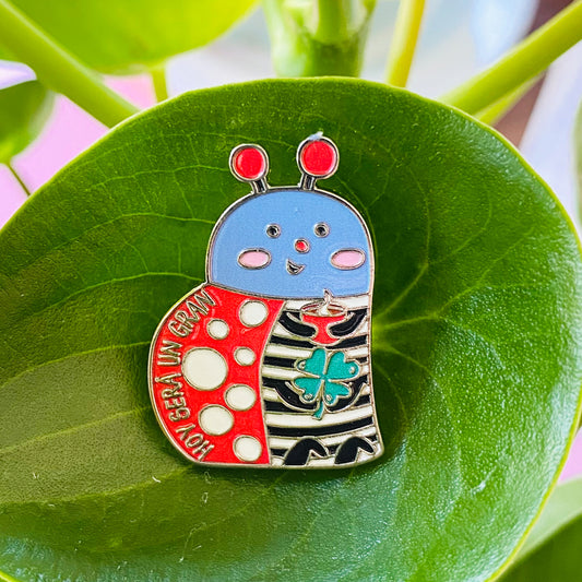 Pin chinita buena suerte